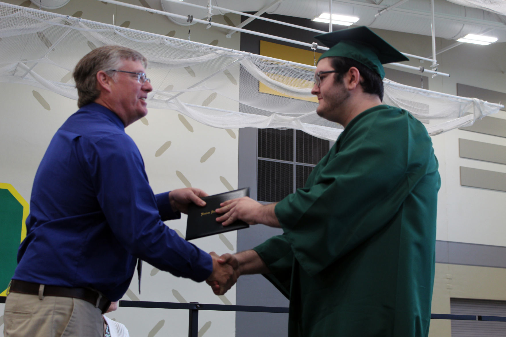 060219-ctzn-news-bd-grad073.jpg